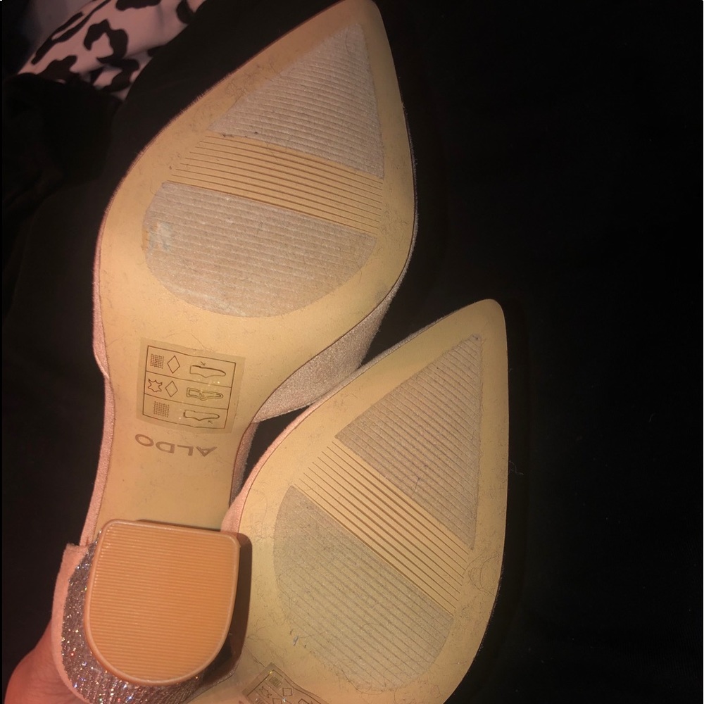 Pumps - Picture 4 of 4